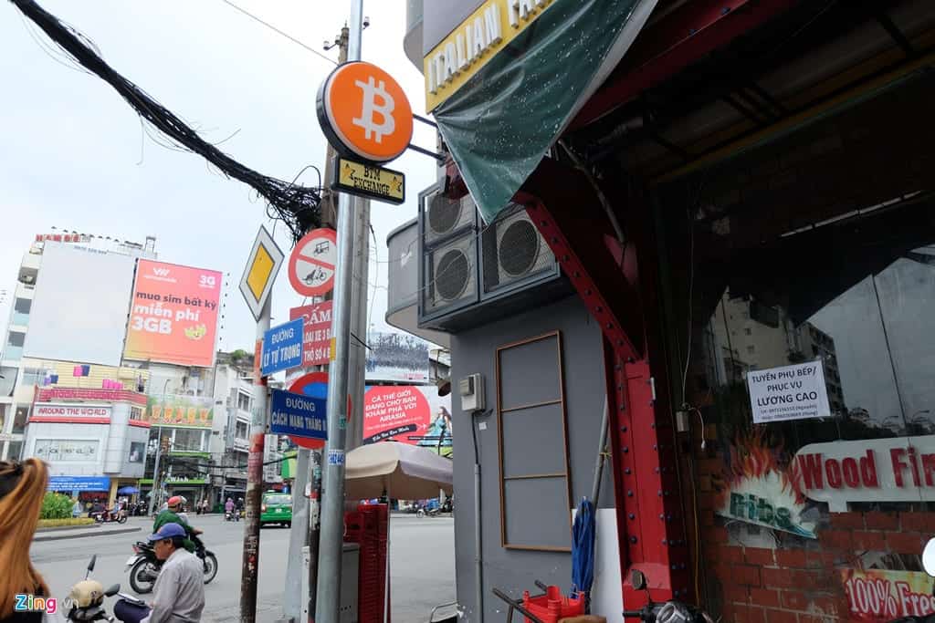bitcoin hyipcenter4me 2 - Máy ATM Bitcoin xuất hiện trong tiệm ăn ở Sài Gòn